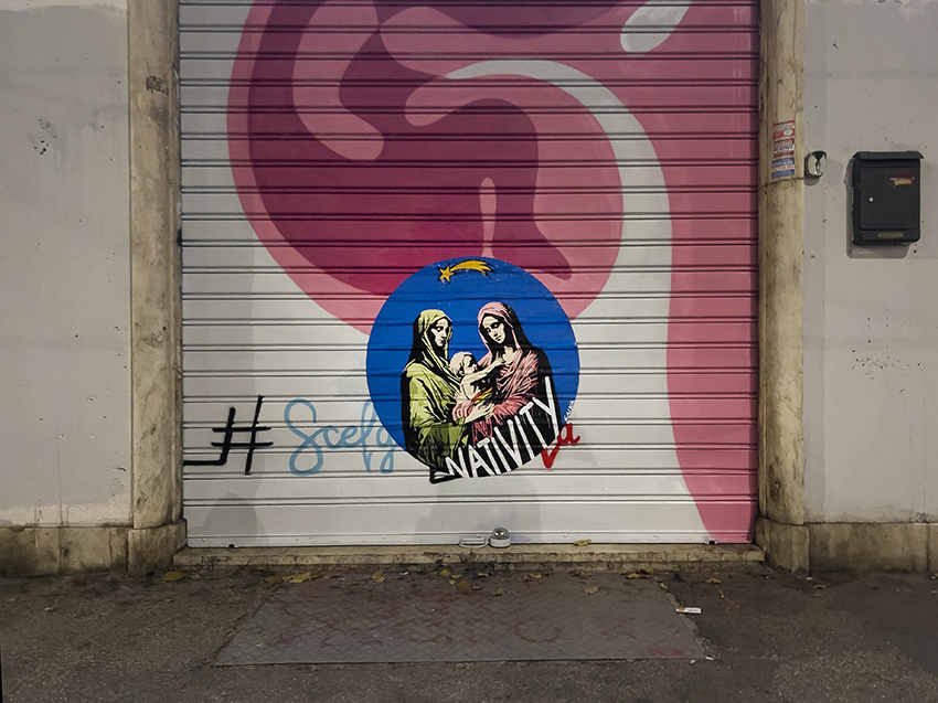 Street Art: a Roma in Viale Manzoni la nuova opera provocazione di Laika sulla Natività