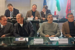 Fiumicino, presentato in Aula consiliare il libro di Pasquale Pes "Fermarsi in tempo"