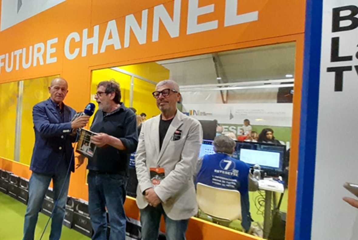 “Roberto Murolo. Qui fu Napoli” di Giovanni Paonessa  presentato al Salone Internazionale del Libro