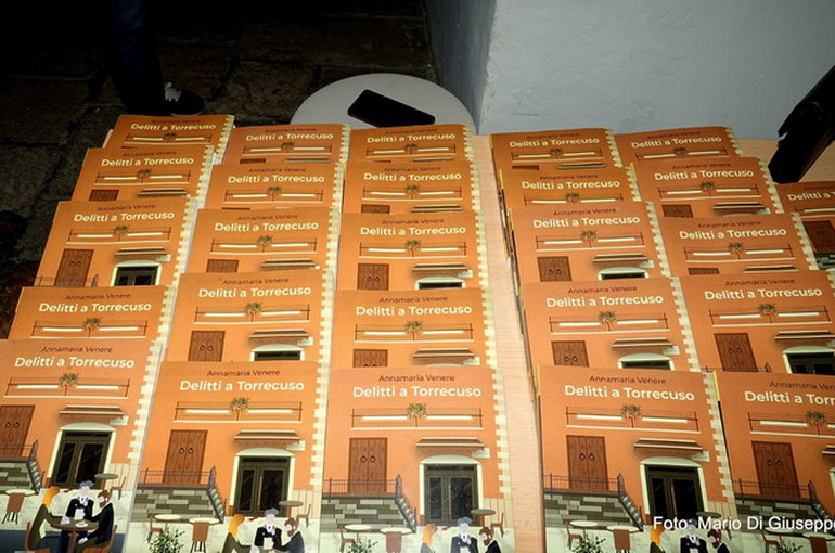 Annamaria Venere, la scrittrice in viaggio: "Ogni città mi regala una storia diversa"