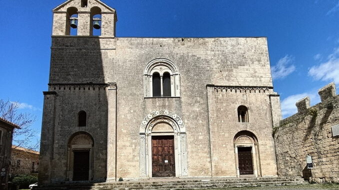 “Tarquinia di sera”, continuano ad agosto le visite al centro storico con la guida Claudia Moroni