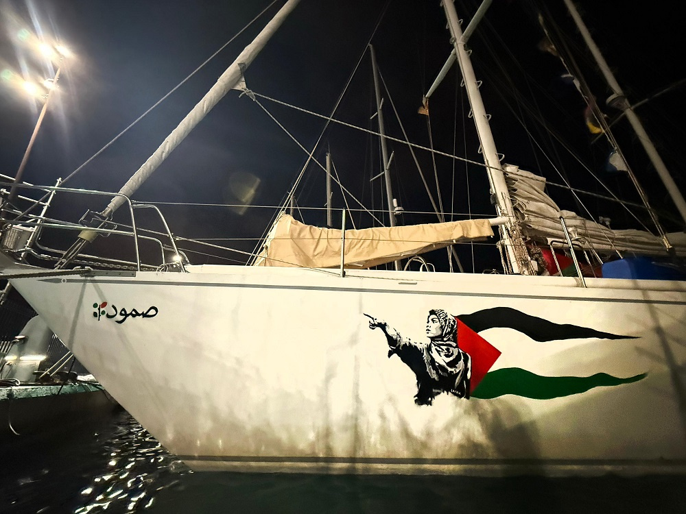 Gaza- Global Sumud Flotilla_Laika dipinge le navi a Barcellona
